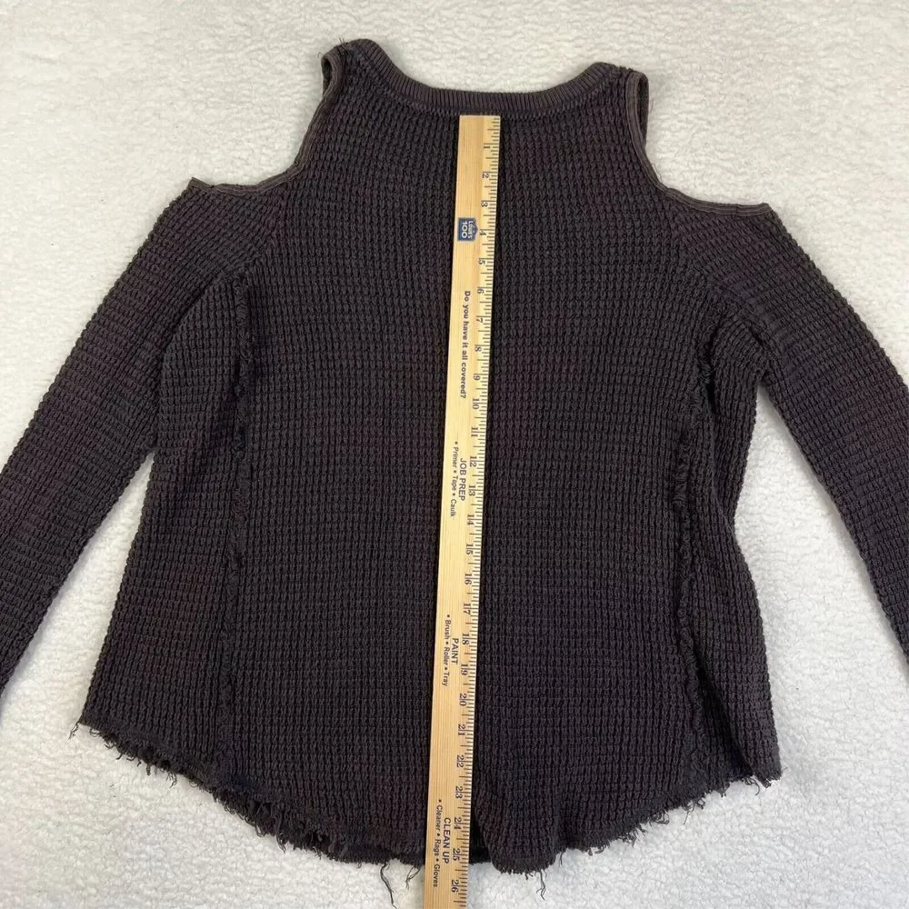Free People Sweater Women's Small SP Cold Shoulder Frayed Hem Waffle Knit Faded‎ - Picture 9 of 12